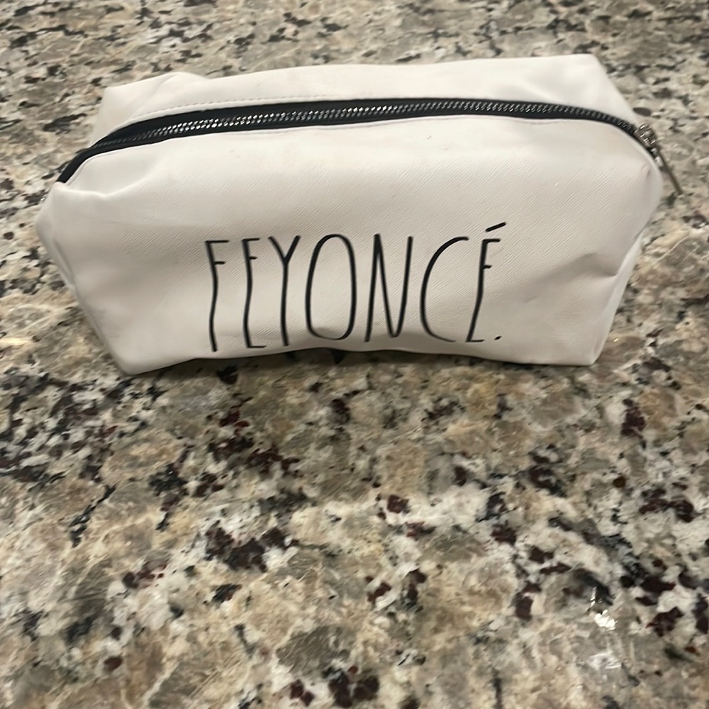Rae Dunn Feyonce Makeup Bag